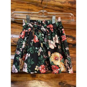 Black Floral Skirt W/Front Bow Tie‎ Size 5-6 Years